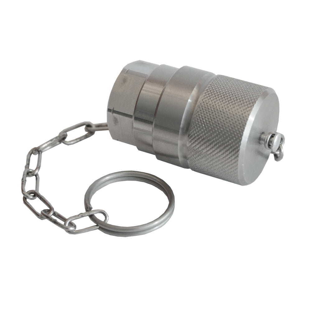 Metalforbindelse med cylindrisk form, tekstureret overflade, kæde og ring vedhæftet.