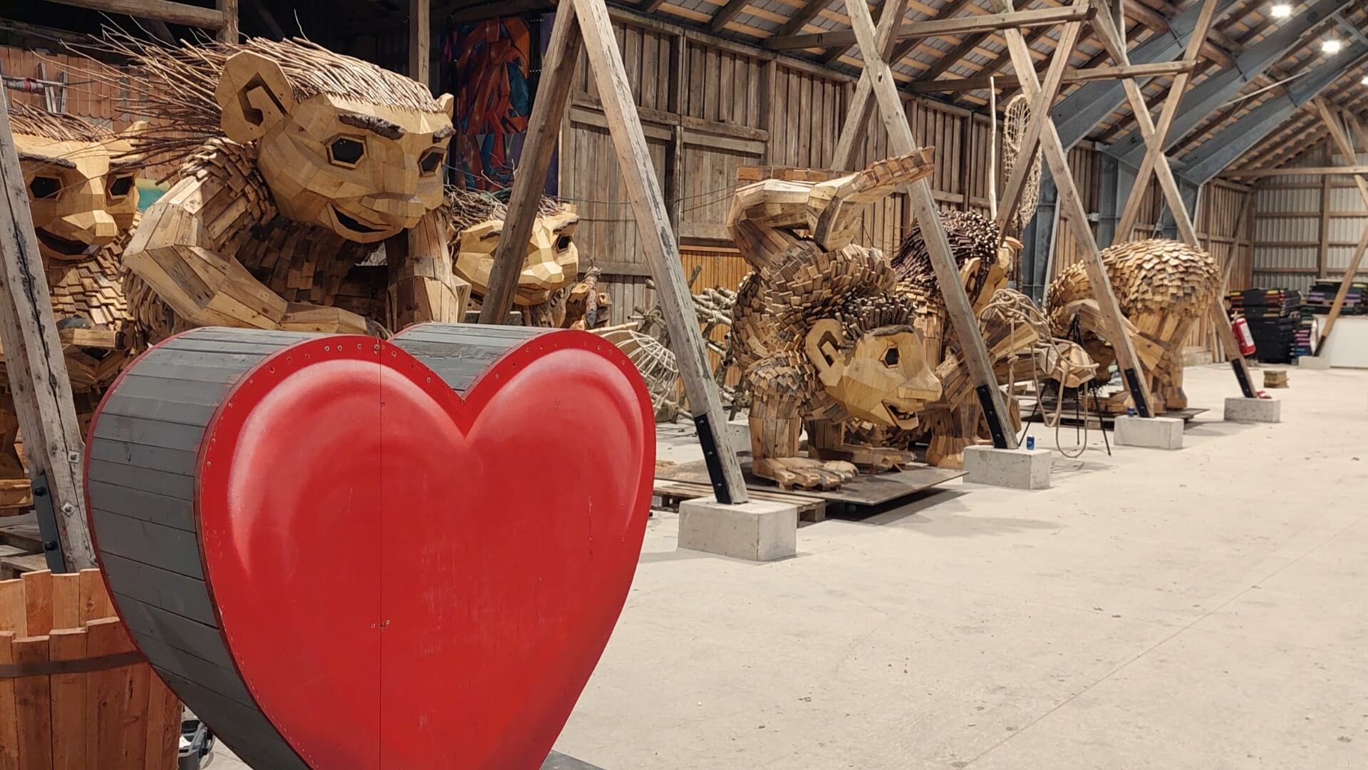 Thomas Dambo art casce 5