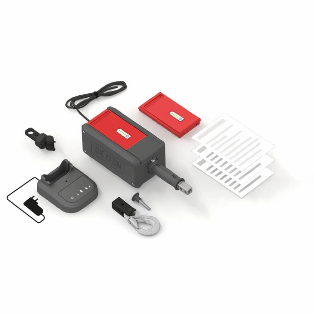 Binar El balance talje NEO30 1400EL med rødt og sort design, krog og tilbehør spredt omkring.