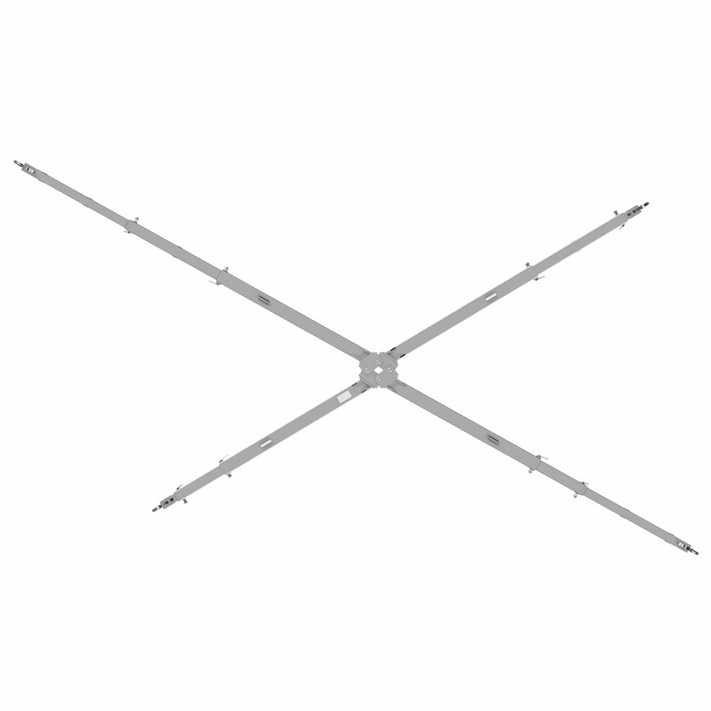 Krydsformet gråmetallic løftebom med wirer og kroge til tunge løft, central samling med fire arme.